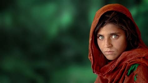 National Geographic Afghan Girl With Green Eyes