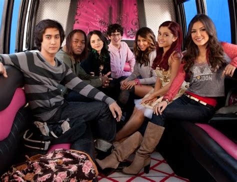 Nickalive The Cast Of The Popular Nickelodeon Sitcom Victorious Say