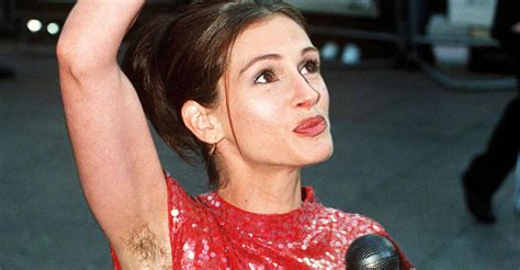 Julia Roberts Says Her Famous Hairy Armpit Reveal Wasn T A Feminist