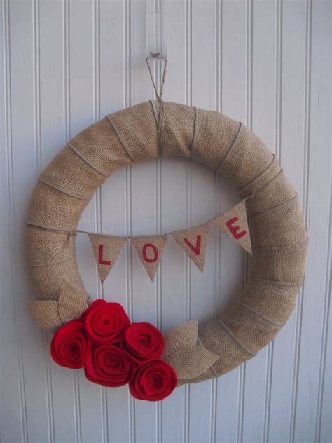 19 Super Beautifuly Sweet Wreaths Ideas For Valentines Days