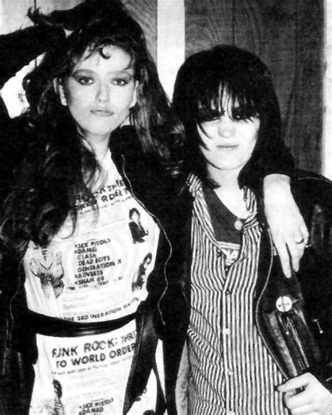 tw pornstars darla crane ™ twitter and an even hotter pic of bebebuell and joanjett 9 25