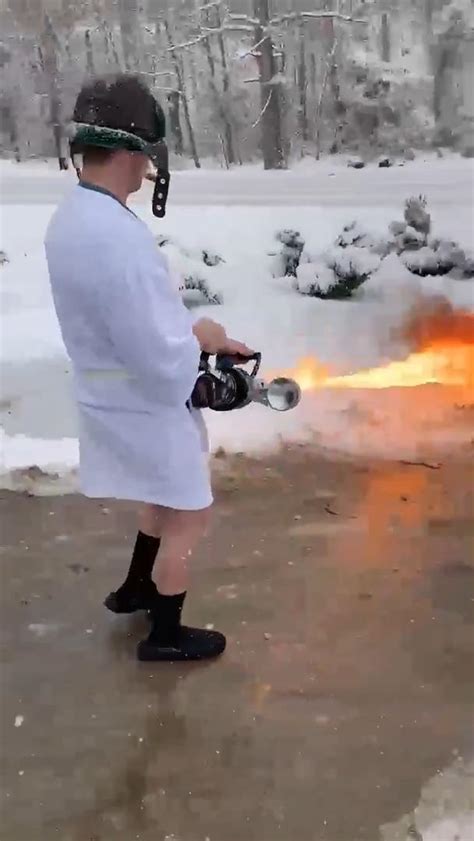 Guy Uses Flamethrower To Melt Snow From His Driveway Jukin Licensing