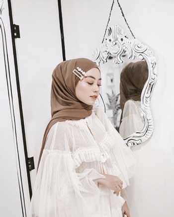Maybe you would like to learn more about one of these? Inspirasi 15 Aksesoris Hijab Untuk Mempercantik Penampilanmu