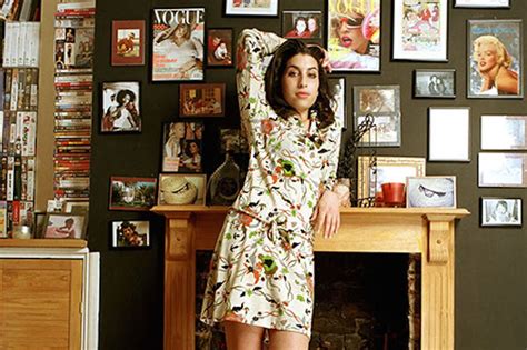 Ultimately the alcohol addiction got the better of her, so that last time she went on a bender she passed away. he adds: New Amy Winehouse Exhibit Reveals What the Tabloids Never ...