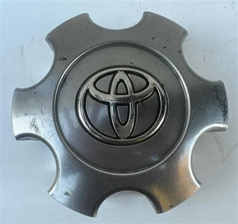 Toyota Sequoia Tundra Oem Wheel Center Cap Silver 42603 420nm 01 2003