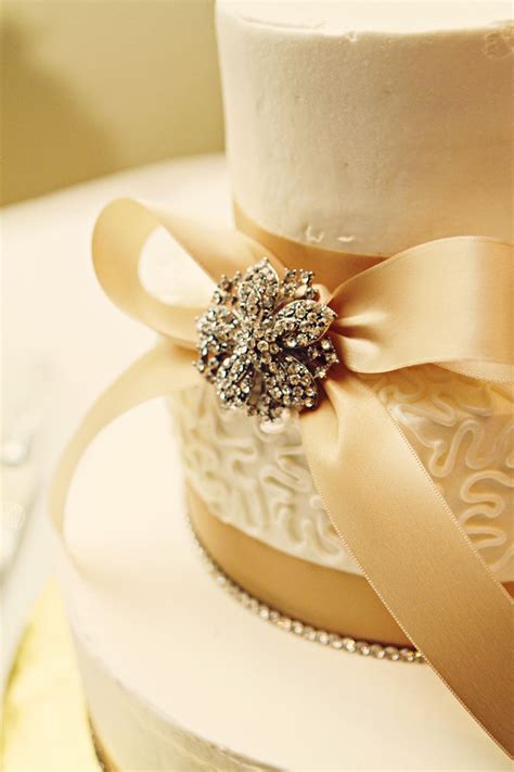 Cake Jewelry Photo By Ashley Nicole Photographer Nebraska Wedding