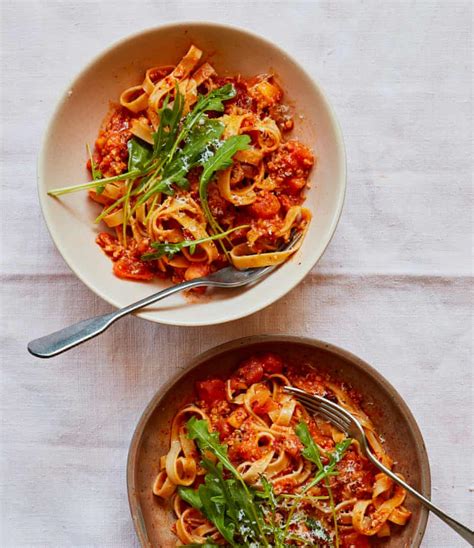 Thomasina Miers Recipe For Summer Tomato Tagliatelle With Toasted