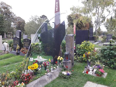 Zentralfriedhof Wien Alysha Labbe