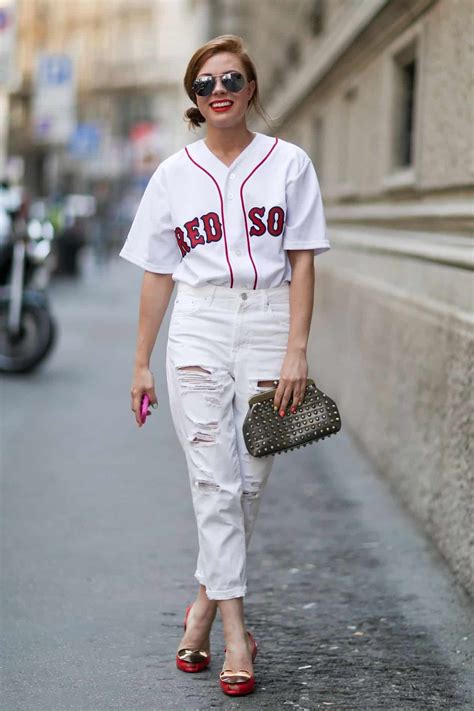 How To Style A Baseball Jersey 8 Chic And Stylish Looks Youll Love