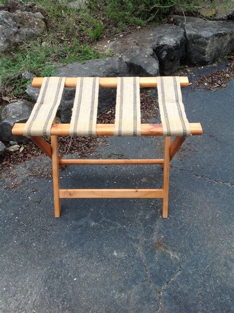 This luggage rack is ideal for accommodating house guests, hotel rooms, or the bedroom of any frequent flyer. Luggage Rack Suitcase Holder Farmhouse Refurbish Wooden ...