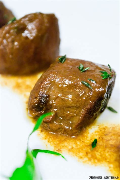 Civet de chevreuil à la bière pommes duchesse et papillote de légumes