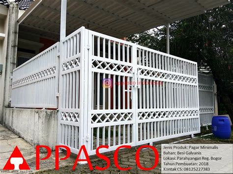 Didesain sebagai pagar privasi yang tinggi, model pagar besi hollow minimalis ini terlihat unik dan stylish. pagar-minimalis-modern-simple-rumah-minimalis-di ...
