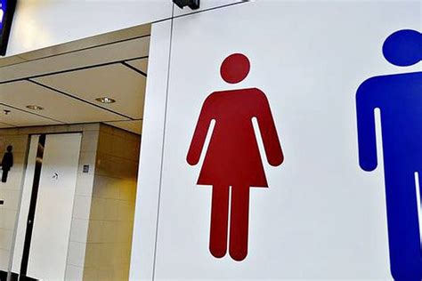 Non Aux Sexisme Des Toilettes Publiques La Dh Les Sports