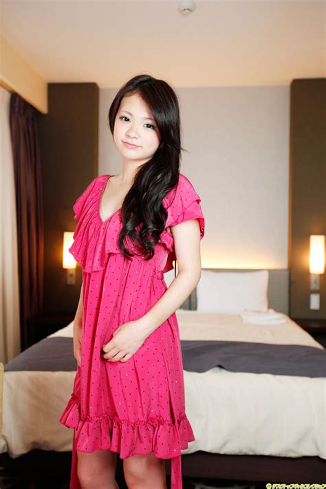 Kana Tsuruta Japanese Gravure Idol Sexy Red Night Dress Fashion Photoshoot In Bed Room Porn
