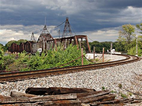Kcs Railroad Bridge Louisiana Missouri The Swingspan Cl Flickr