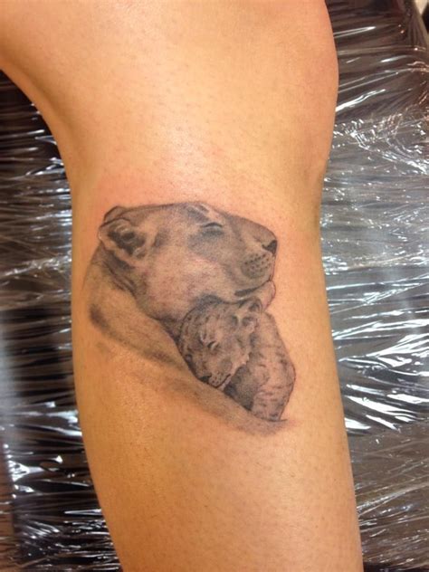 Lioness And Her Cub Love My Tattoos Tatuajes Pinterest Tatuajes