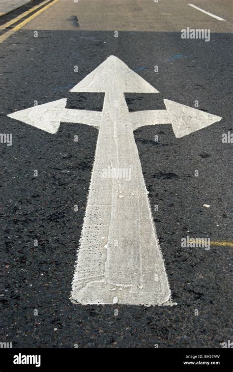 Arrow Road Turn Markings Hi Res Stock Photography And Images Alamy