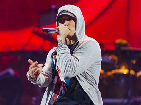 Free Download Eminem Singer Wallpaper 2048x1536 For Your Desktop