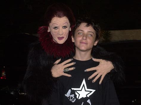 Check spelling or type a new query. Há 12 anos, Kayky Brito em "O Beijo do Vampiro" - Virgula