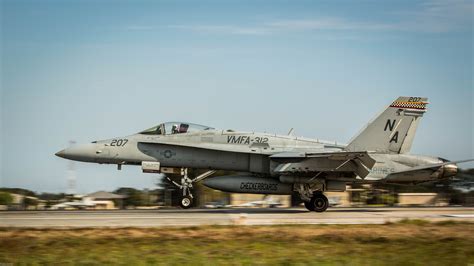 Fightertown Pilots Hone Skills During Field Carrier Landing Practice