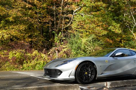 2019 Ferrari 812 Superfast Lives Up To Its Name Even Standing Still Cnet