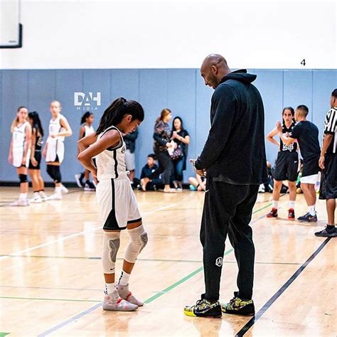 17 Heartbreaking Photos Of Kobe Bryant And His 13 Year Old Daughter