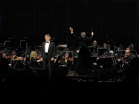 The music and values of one of the great legends of our time. Andrea Bocelli sob os ceús da Toscana 2021