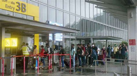 Calcutta Airport None To Guide To Gates Queues Grow At Calcutta