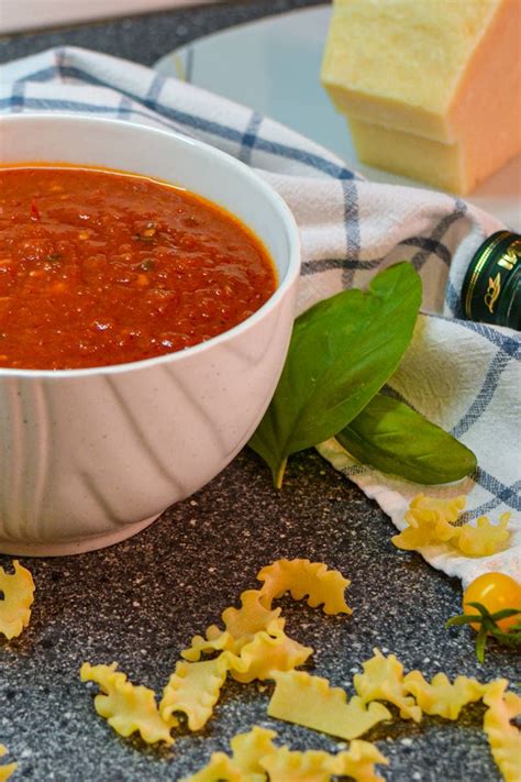 How To Make A Basic Tomato Sauce From Fresh Tomatoes
