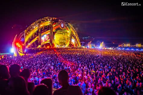 Neversea festival hosts concerts for a wide range of genres from artists such as cray and adam danial, having. POZE: NEVERSEA Festival 2019 - iConcert.ro