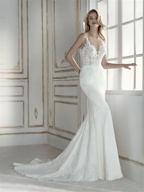 The right neckline is a defining element of your wedding gown; La Sposa - PANDORA V-neck wedding dress | Form fitting ...
