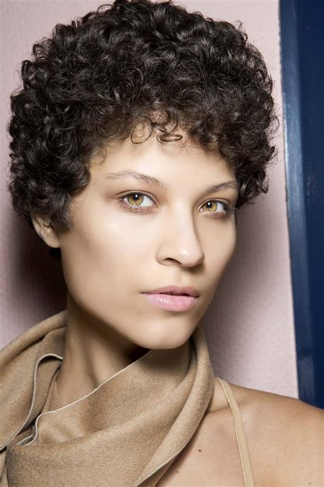 4 Different Ways To Style A Long Pixie Cut All Things