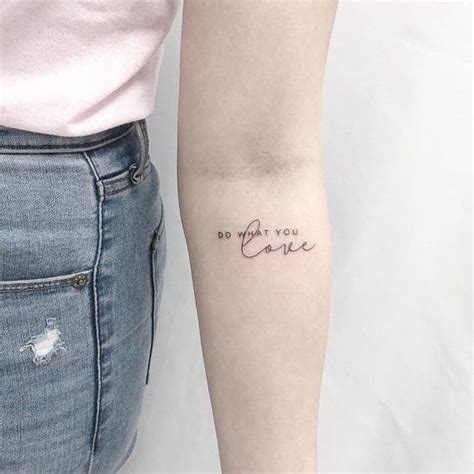 Hình xăm khác ở eo và bắp chân. Hình Xăm Chữ Ở Tay Đẹp Nhất ️ Tattoo Chữ Cho Nam Nữ