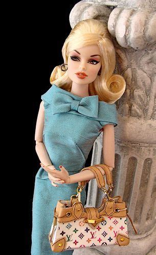 beautiful is this an fr doll yes i have a purse almost just like this want want want