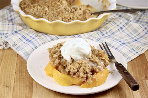 Peach Crisp {Made with canned or fresh peaches} - Miss in the Kitchen