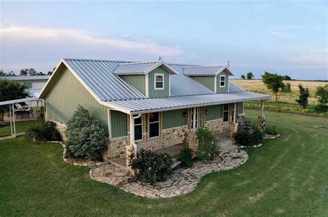 Magnificent Farmhouse Style Barndo On Texas Plains 32 Hq Pictures