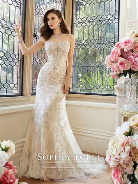 Brautkleider, zweiteiler, jumpsuits und vieles mehr für deinen großen tag! Brautatelier & Weddingplanner - Magic Moment