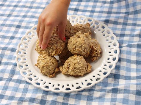Gradually add the flour mixture. Diabetes Friendly Oatmeal Cookies - Freezer Friendly ...