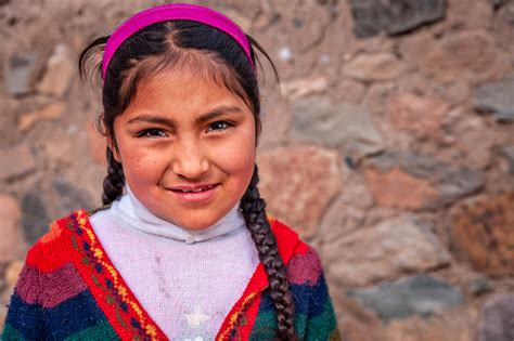 Retrato De Una Joven Peruana Cerca De Chivay Perú Foto De Stock Y Más