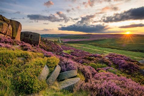 15 Beautiful Places To Visit In The Peak District Secret London