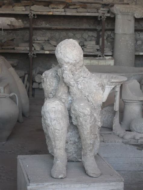 Pompeii Statues Kissing Real