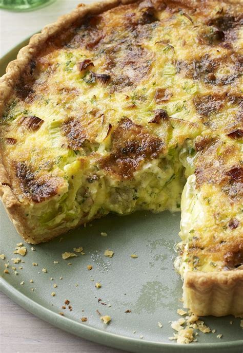 Mix in 50g icing sugar and a pinch of salt followed by 1 egg yolk. Leek and Stilton quiche | Recipe in 2020 | Food recipes ...