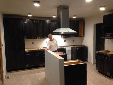 Minimum dimensions for a kitchen island. Kitchen Island Distance to Cabinets - House -remodeling, decorating, construction, energy use ...