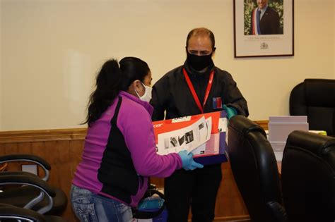 Sorry, this entry is only available in european spanish. JUNAEB REALIZA ENTREGA DE NOTEBOOKS A ALUMNOS DE SÉPTIMO ...