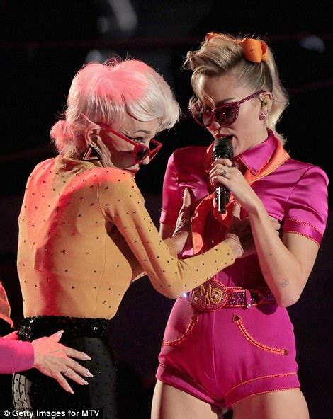 Redefining Boundaries And Unleashing Showmanship Miley Cyrus Shakes Up Mtv Vma Performances