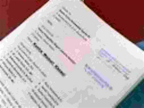 Keputusan tata usaha negara itu memang diharuskan tertulis, namun yang disyaratkan tertulis bukalah bentuk formalnya seperti surat keputusan ktun seketika adalah keputusan yang masa berlakunya hanya sekali pakai. Contoh Gugatan Pada Peradilan Tata Usaha Negara