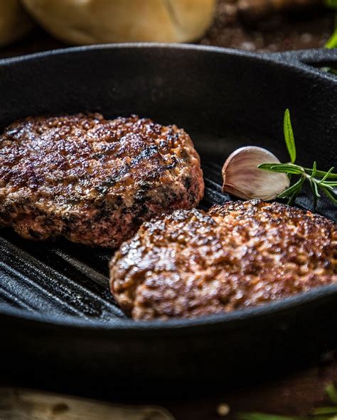 Cast Iron Burgers Are A Quick And Easy Recipe For The Perfect Burger