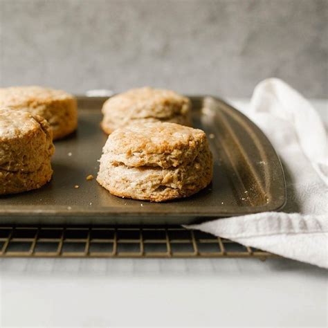 After beating, drop dough by 12 spoonfuls onto a cookie sheet and bake as directed. Maple Oatmeal Biscuits | Recipe in 2020 (With images ...