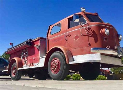 Assosciation de silsby, clapp et jones pour former l' american fire engine company. AMERICAN LAFRANCE 700 4X4 (1948) : Emergency & Fire Trucks