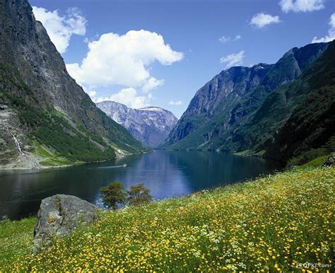 Awesome Articles Pictures And Information Norways Heavenly Scenes